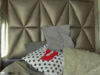 miafox03