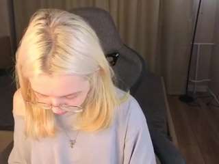 molly-snow camsoda
