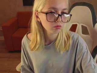 Molly-snow live cam preview