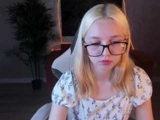 Molly-snow live cam preview