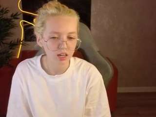 Molly-snow live cam preview