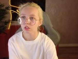 Molly-snow live cam preview