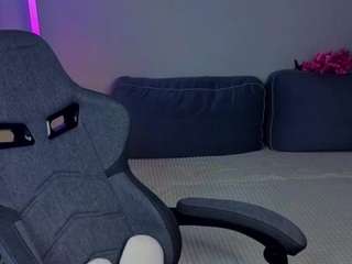 molly-snow's live room