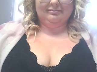 HazelTop69 live cam preview
