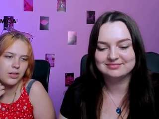 roxy-starr1 live on CamSoda