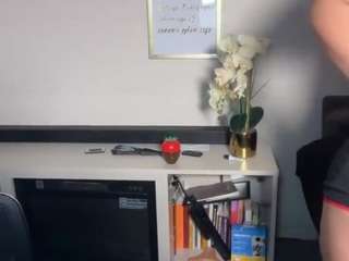 Live webcam model sashaishere on Soda Cams