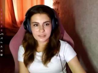 Lorrettashader's live stream