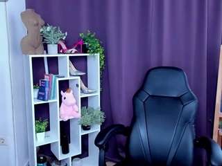 nikkiginger