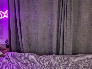 GladysNeuner live cam preview