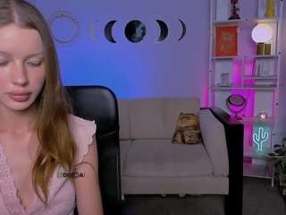 layla-moon1