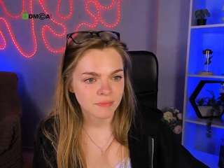 layla-moon1