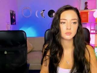 layla-moon1