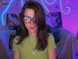 layla-moon1