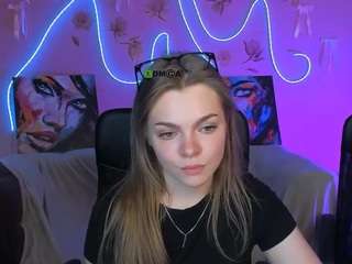 layla-moon1's live room