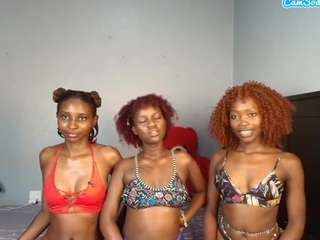 YolandaBlue live cam preview