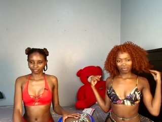 YolandaBlue live cam