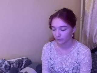 eveliaandrian's live room