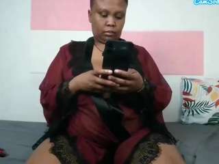 bigtittisxx