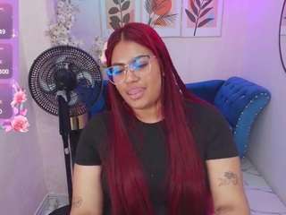 charlotte-stonee live on CamSoda