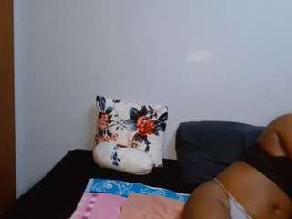 cherryboobslips live cam preview