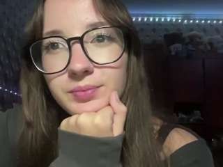Roslyn live cam — ahegao, smoking, oil