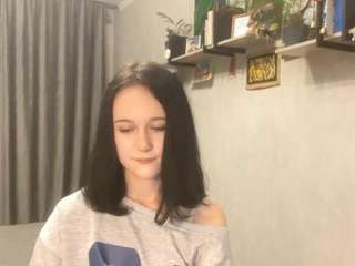 le modèle keelymathenia est en webcam porno dans un show sur le site camsoda, il possède les tags suivants: ass,bedroom,wet,thin,tease,striptease,strip,spank,shaved pussy,sexy,pussy,public,no smoking,no drinking,nature,natural,naked,massage,lingerie,bj
