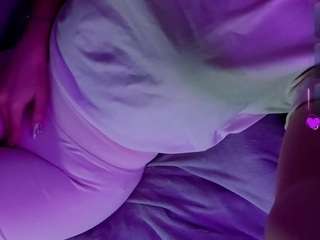 Ella live cam preview
