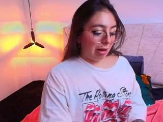 Mia-Wils live cam preview