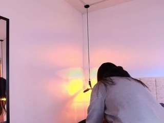 Mia-Wils live cam preview
