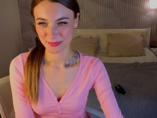 caroline-prescott2