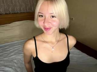 LaraKonzen live cam preview