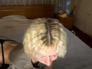 LaraKonzen live cam preview