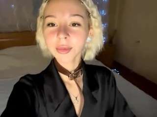 LaraKonzen live cam preview