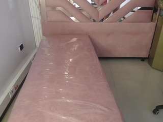 mia-pink-ch
