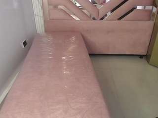 mia-pink-ch
