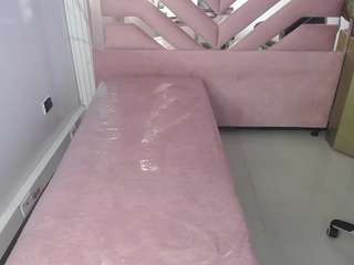 mia-pink-ch