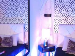 Chloe-Brm live cam preview