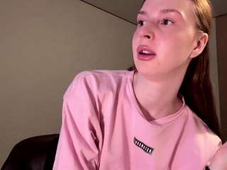 Mary live cam preview