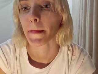 le modèle teressaestabrooks est en webcam porno dans un show sur le site camsoda, il possède les tags suivants: anal toys,sexting,ass bouncing,middle aged,naked,natural,nature,no drinking,no smoking,public,sexy,handjob,skinny,smoking,spank,squirter,strip,striptease,teen 18,young adult