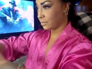 Live webcam model lushdiamondz on Soda Cams