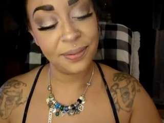 Live webcam model lushdiamondz on Soda Cams