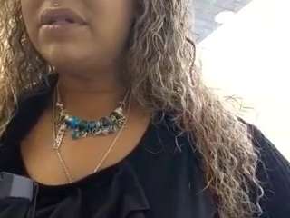 Live webcam model lushdiamondz on Soda Cams