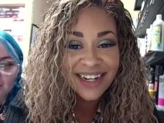 Live webcam model lushdiamondz on Soda Cams