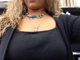 Live webcam model lushdiamondz on Soda Cams