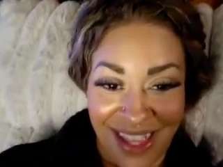 Live webcam model lushdiamondz on Soda Cams