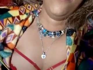 Live webcam model lushdiamondz on Soda Cams