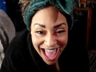 lushdiamondz's CamSoda show and profile