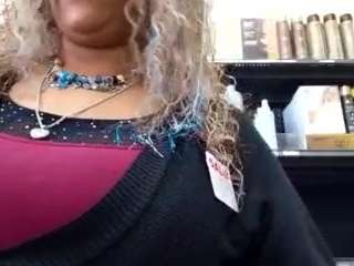 lushdiamondz's CamSoda show and profile