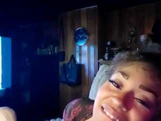 lushdiamondz's CamSoda show and profile