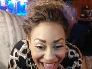 هذا النموذج مباشر الآن. lushdiamondz